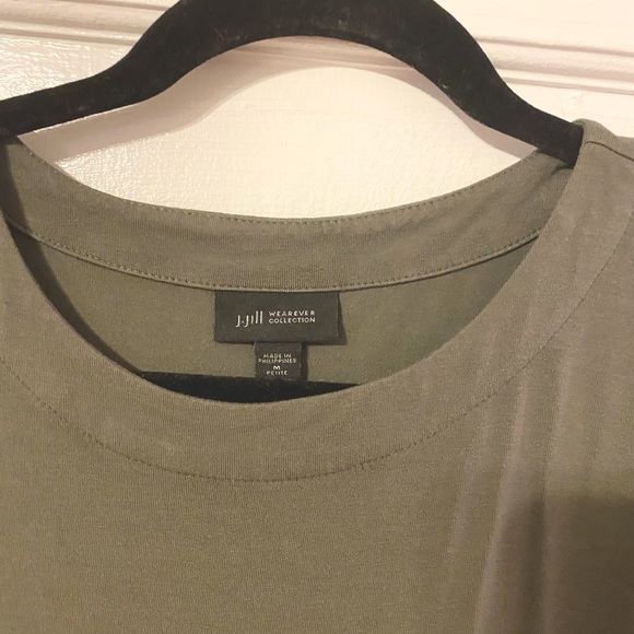 J Jill slit side olive sleeveless top - Picture 3 of 4